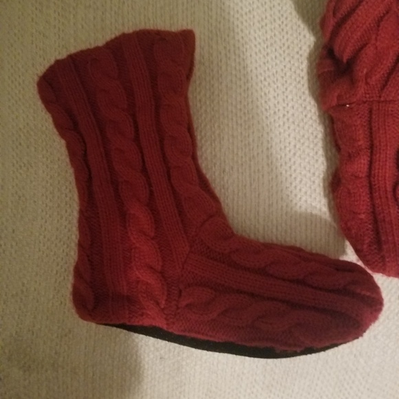 Sweater slipper socks NWOT - Picture 1 of 4